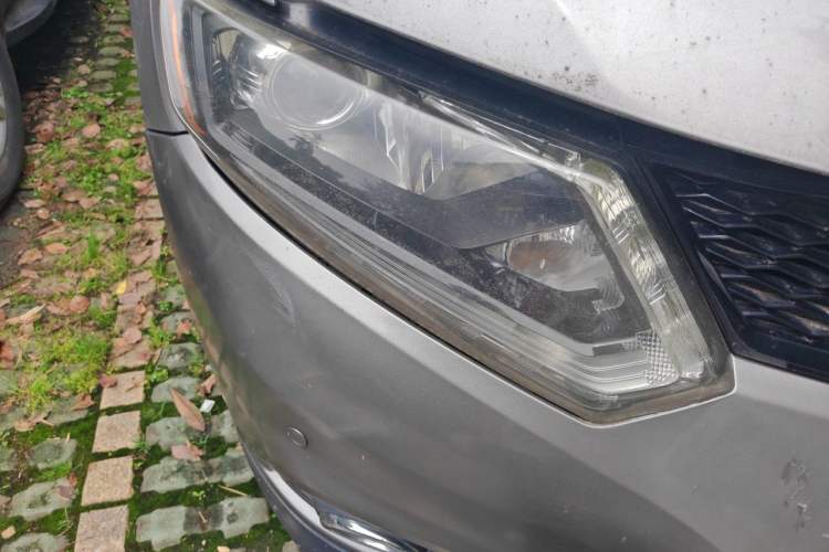 Used Nissan X-Trail 2014 2.0L CVT Comfort Edition 2WD Right Front Headlight