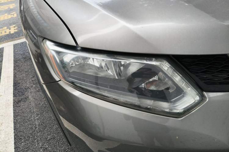 Used Nissan X-Trail 2014 2.0L CVT Comfort Edition 2WD Right Front Headlight