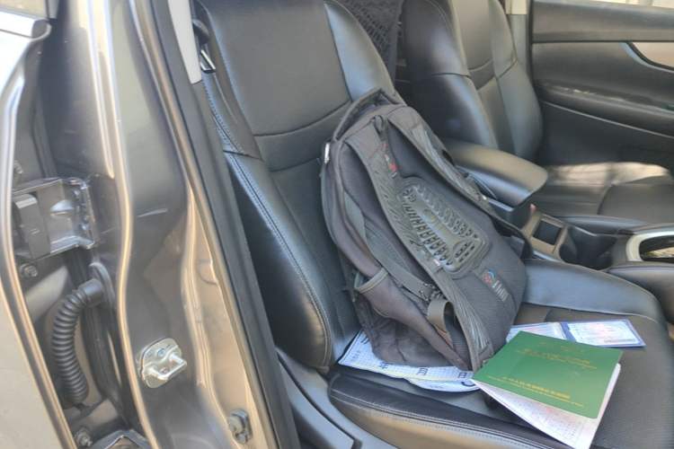 Used Nissan X-Trail 2014 2.0L CVT Comfort Edition 2WD Right Front Seat