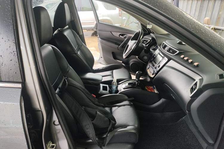 Used Nissan X-Trail 2014 2.0L CVT Comfort Edition 2WD Right Front Seat