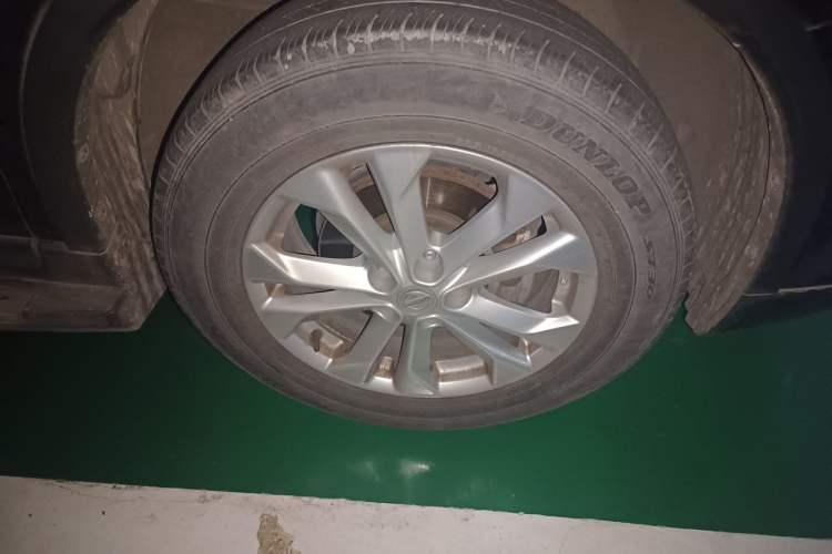 Used Nissan X-Trail 2014 2.0L CVT Smart Edition 2WD Right Front Wheel Hub