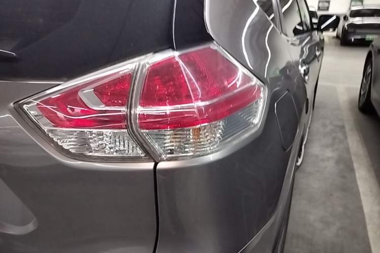 Used Nissan X-Trail 2014 2.0L CVT Comfort Edition 2WD Right Rear Taillight
