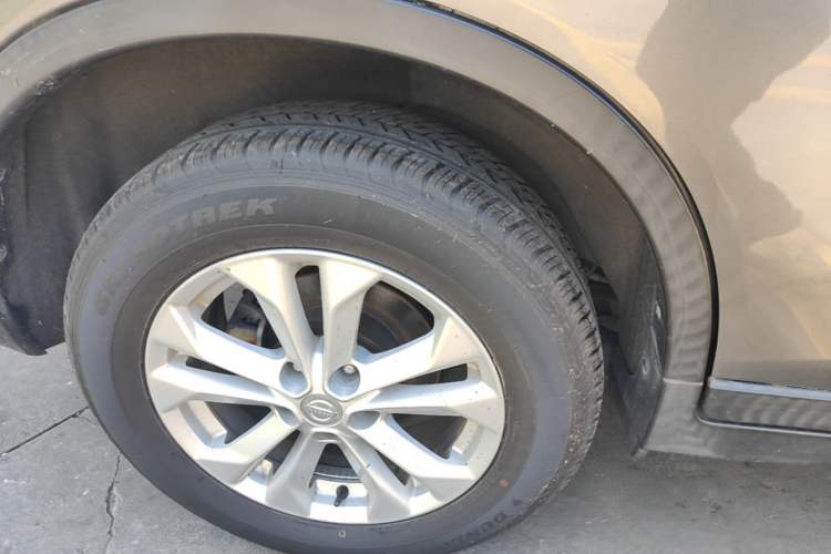 Used Nissan X-Trail 2014 2.0L CVT Comfort Edition 2WD Right Rear Wheel Hub