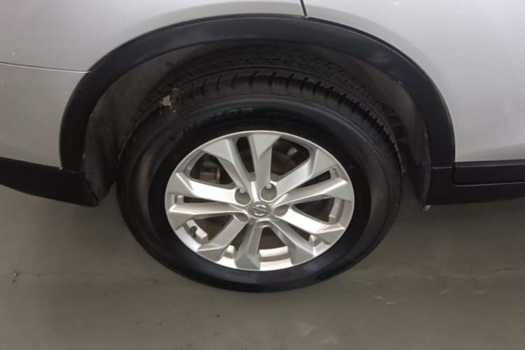 Used Nissan X-Trail 2014 2.0L CVT Comfort Edition 2WD Right Rear Wheel Hub