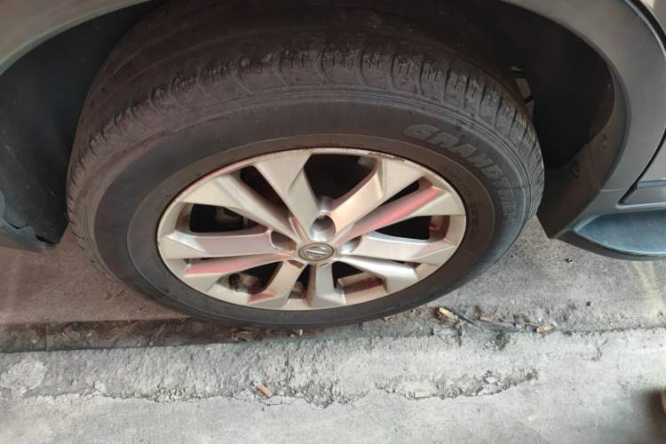Used Nissan X-Trail 2014 2.5L CVT Luxury Edition 4WD Right Rear Wheel Hub