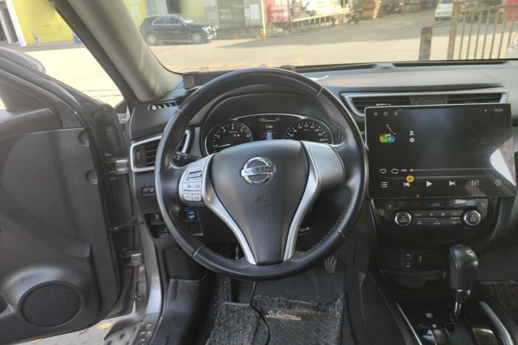 Used Nissan X-Trail 2014 2.0L CVT Comfort Edition 2WD Steering Wheel