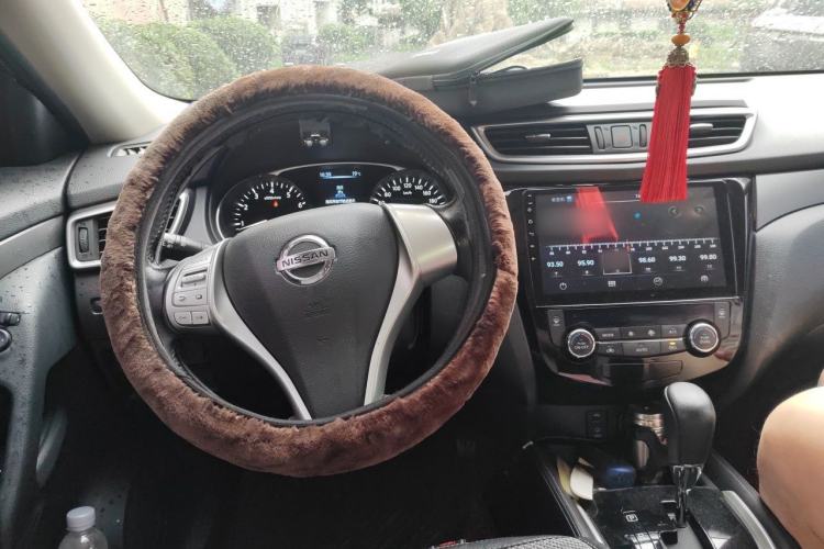 Used Nissan X-Trail 2014 2.0L CVT Comfort Edition 2WD Steering Wheel