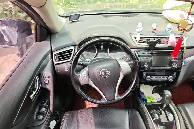 Used Nissan X-Trail 2014 2.0L CVT Comfort Edition 2WD Steering Wheel
