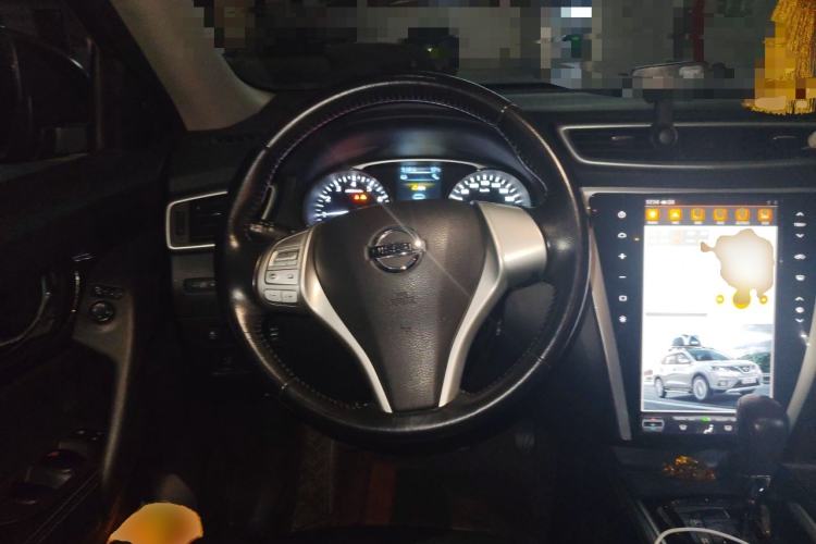Used Nissan X-Trail 2014 2.5L CVT Luxury Edition 4WD Steering Wheel