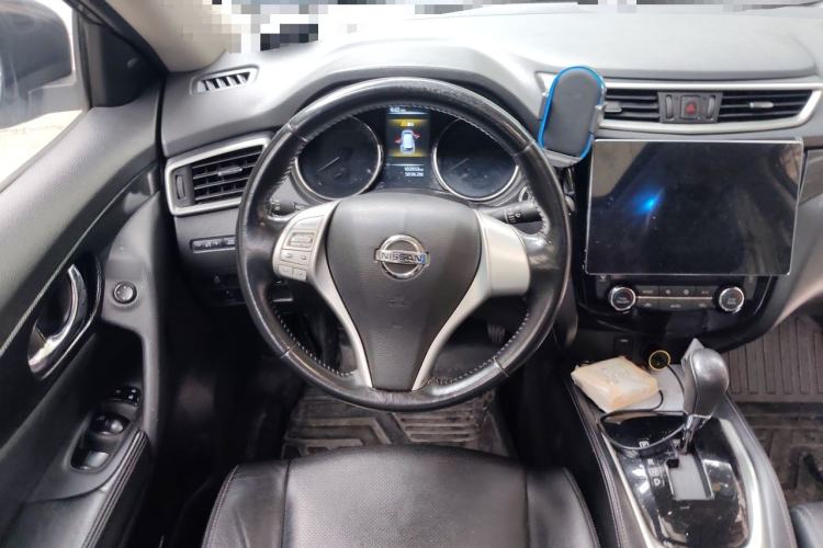 Used Nissan X-Trail 2014 2.5L CVT Luxury Edition 4WD Steering Wheel