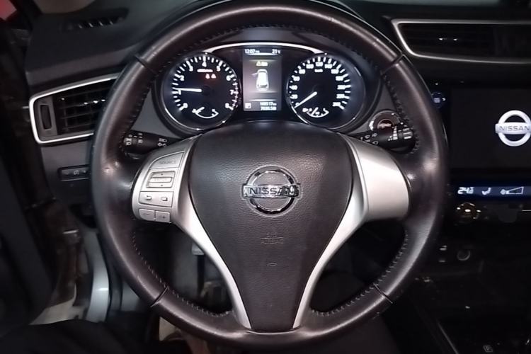 Used Nissan X-Trail 2014 2.0L CVT Comfort Edition 2WD Steering Wheel