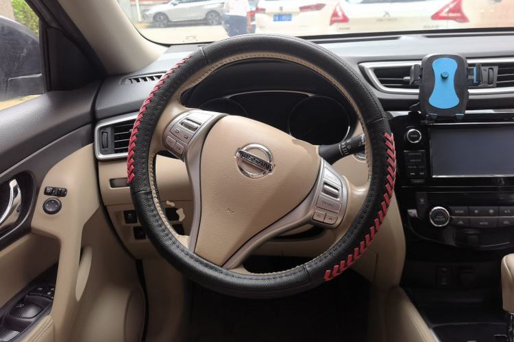 Used Nissan X-Trail 2014 2.0L CVT Smart Edition 2WD Steering Wheel