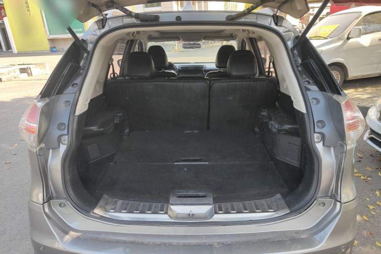 Used Nissan X-Trail 2014 2.0L CVT Comfort Edition 2WD Trunk