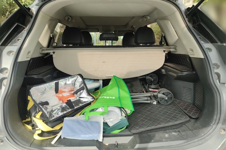 Used Nissan X-Trail 2014 2.0L CVT Comfort Edition 2WD Trunk