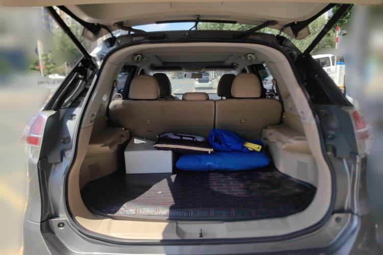 Used Nissan X-Trail 2014 2.5L CVT Ultimate Edition 4WD Trunk