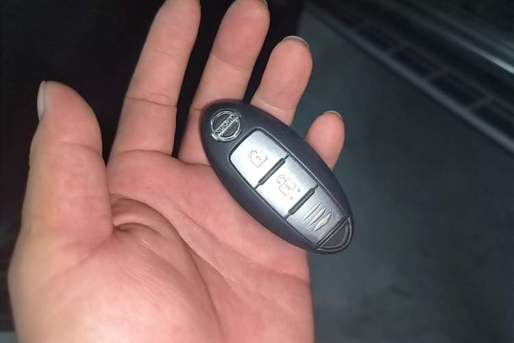 Used Nissan X-Trail 2014 2.0L CVT Comfort Edition 2WD Vehicle Key