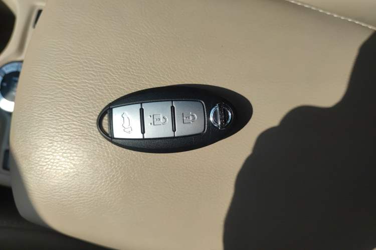 Used Nissan X-Trail 2014 2.5L CVT Luxury Edition 4WD Vehicle Key