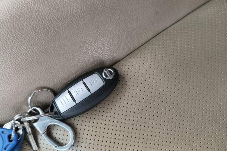 Used Nissan X-Trail 2014 2.0L CVT Comfort Edition 2WD Vehicle Key