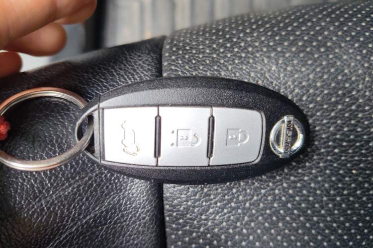 Used Nissan X-Trail 2014 2.5L CVT Luxury Edition 4WD Vehicle Key