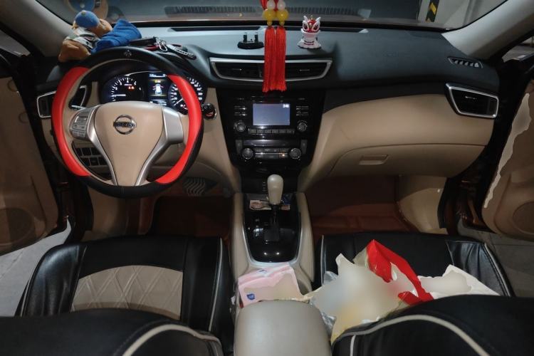 Used Nissan X-Trail 2014 2.0L CVT Comfort Edition 2WD Center Console