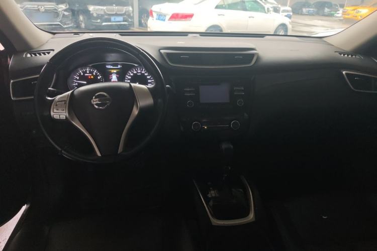 Used Nissan X-Trail 2014 2.0L CVT Comfort Edition 2WD Center Console