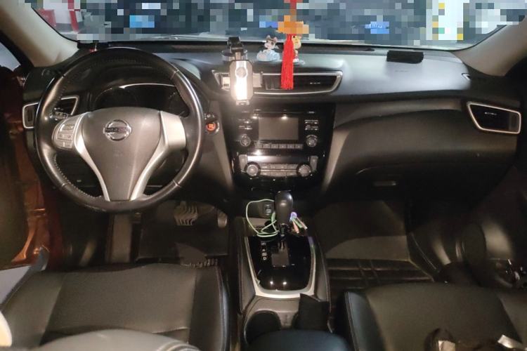 Used Nissan X-Trail 2014 2.0L CVT Comfort Edition 2WD Center Console