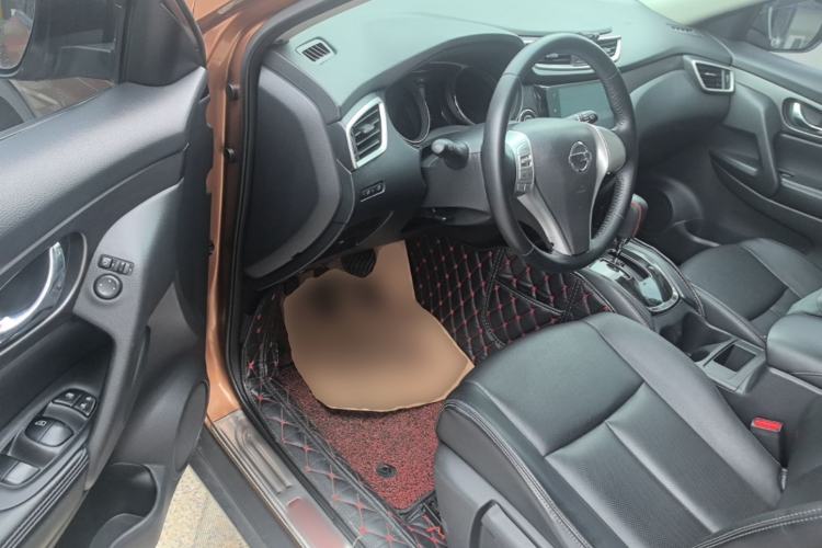Used Nissan X-Trail 2014 2.0L CVT Comfort Edition 2WD Driver Seat