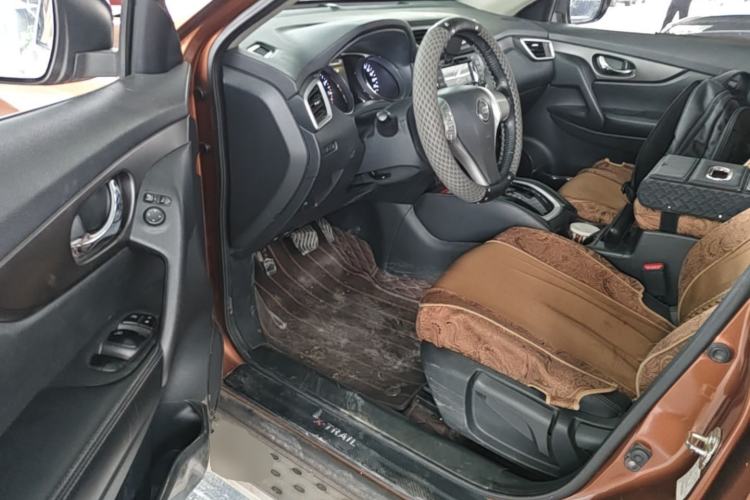 Used Nissan X-Trail 2014 2.0L CVT Comfort Edition 2WD Driver Seat