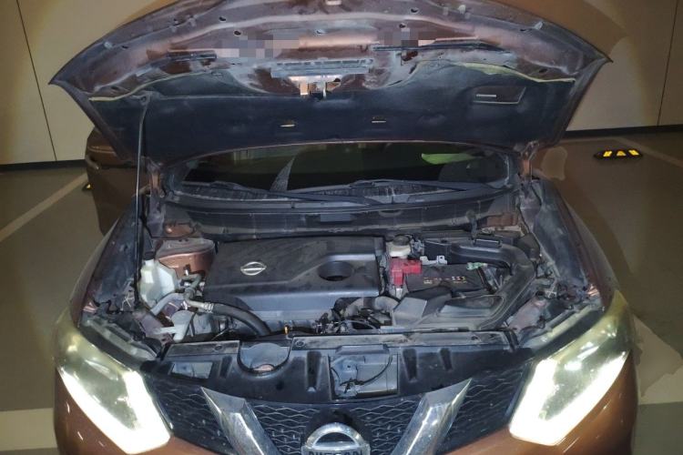 Used Nissan X-Trail 2014 2.0L CVT Comfort Edition 2WD Engine Bay