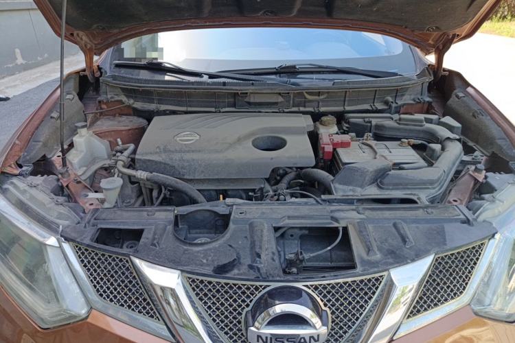 Used Nissan X-Trail 2014 2.0L CVT Comfort Edition 2WD Engine Bay