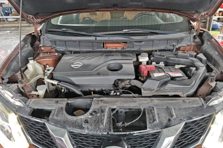 Used Nissan X-Trail 2014 2.0L CVT Comfort Edition 2WD Engine Bay