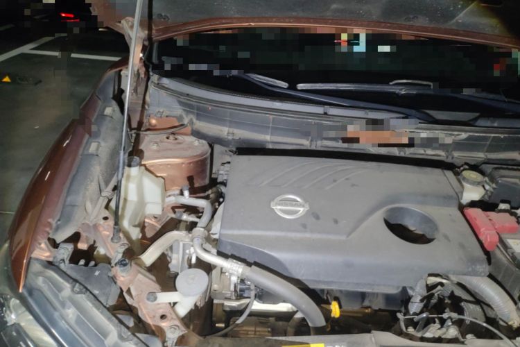 Used Nissan X-Trail 2014 2.0L CVT Comfort Edition 2WD Engine Bay Right