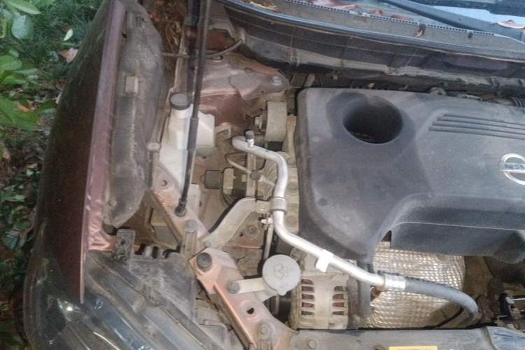 Used Nissan X-Trail 2014 2.5L CVT Leading Edition 4WD Engine Bay Right