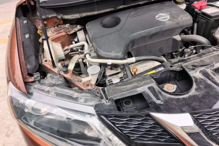 Used Nissan X-Trail 2014 2.5L CVT Luxury Edition 4WD Engine Bay Right