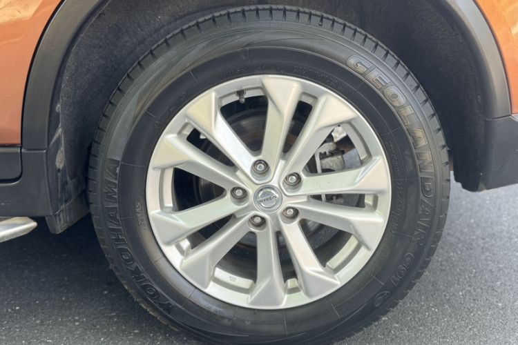 Used Nissan X-Trail 2014 2.0L CVT Comfort Edition 2WD Exterior 4