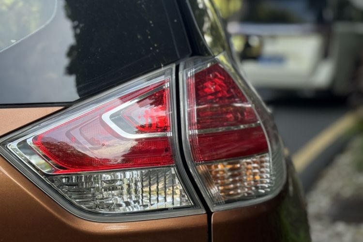 Used Nissan X-Trail 2014 2.0L CVT Comfort Edition 2WD Exterior 7