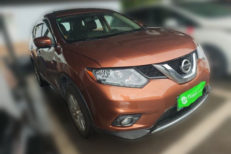 Used Nissan X-Trail 2014 2.0L CVT Comfort Edition 2WD Front Right 45 Deg