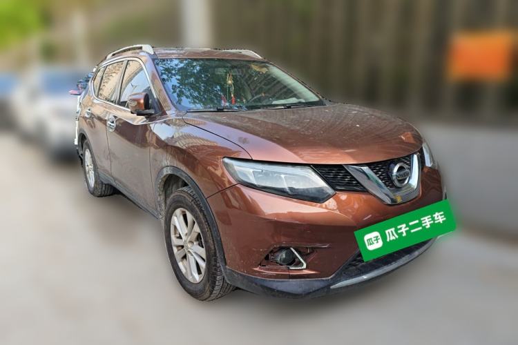 Used Nissan X-Trail 2014 2.0L CVT Comfort Edition 2WD Front Right 45 Deg