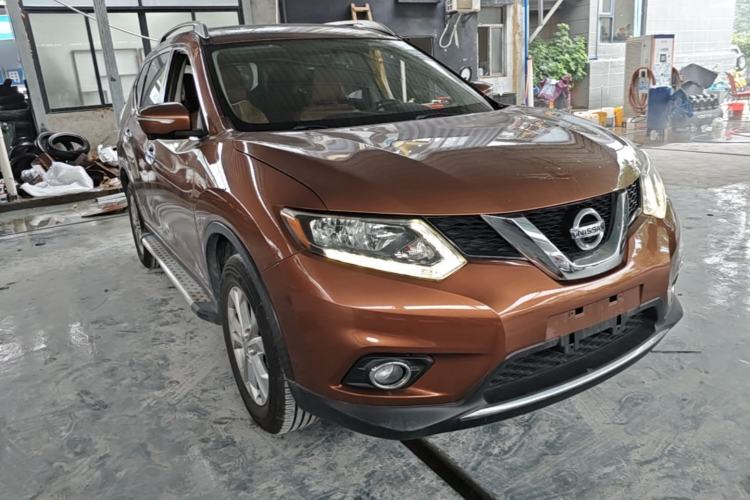 Used Nissan X-Trail 2014 2.0L CVT Comfort Edition 2WD Front Right 45 Deg