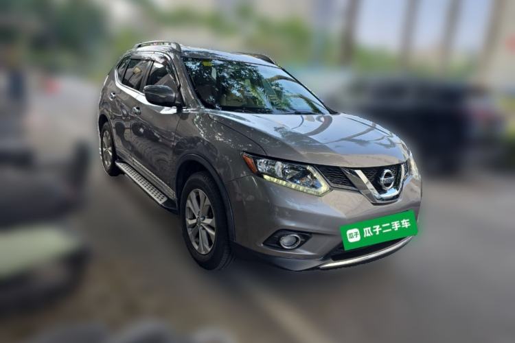 Used Nissan X-Trail 2014 2.5L CVT Leading Edition 4WD Front Right 45 Deg