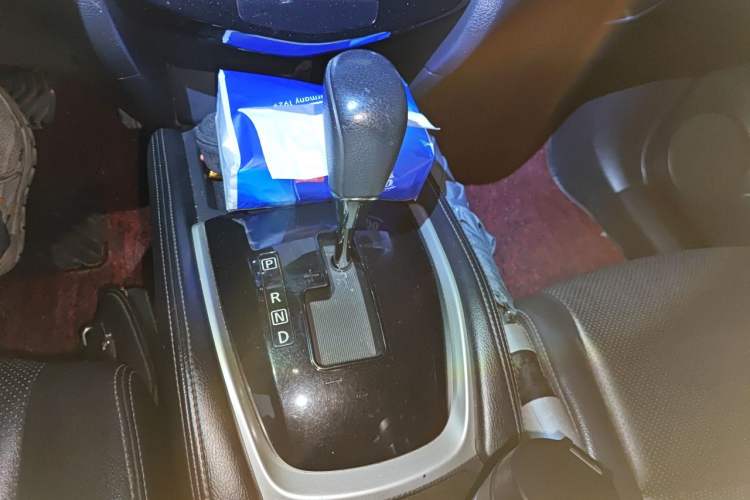 Used Nissan X-Trail 2014 2.5L CVT Ultimate Edition 4WD Gear Lever