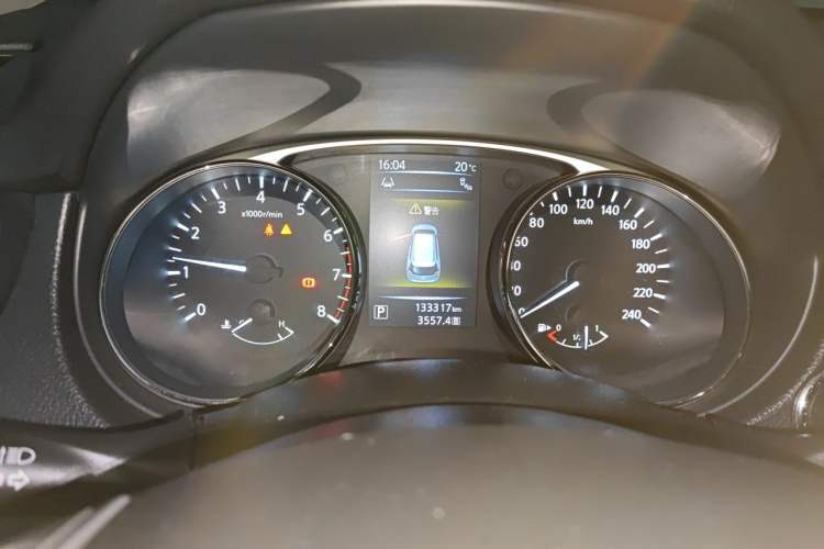 Used Nissan X-Trail 2014 2.5L CVT Ultimate Edition 4WD Instrument Cluster