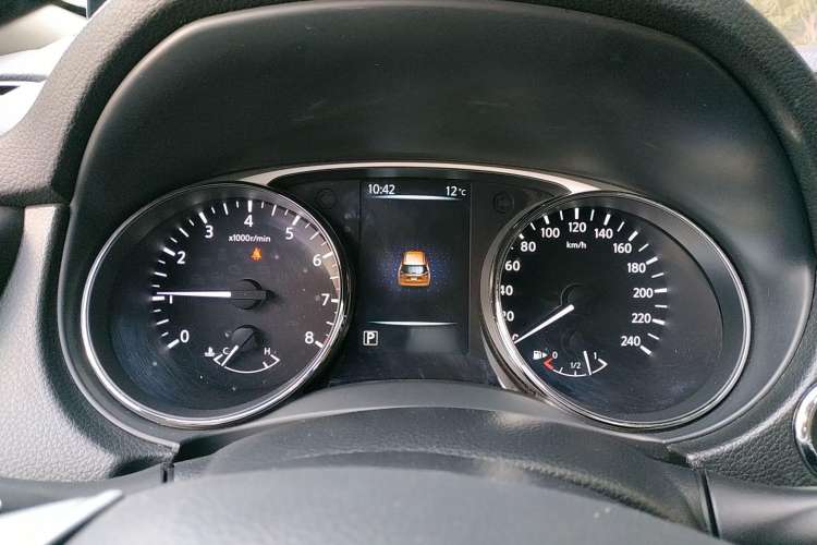 Used Nissan X-Trail 2014 2.0L CVT Comfort Edition 2WD Instrument Cluster