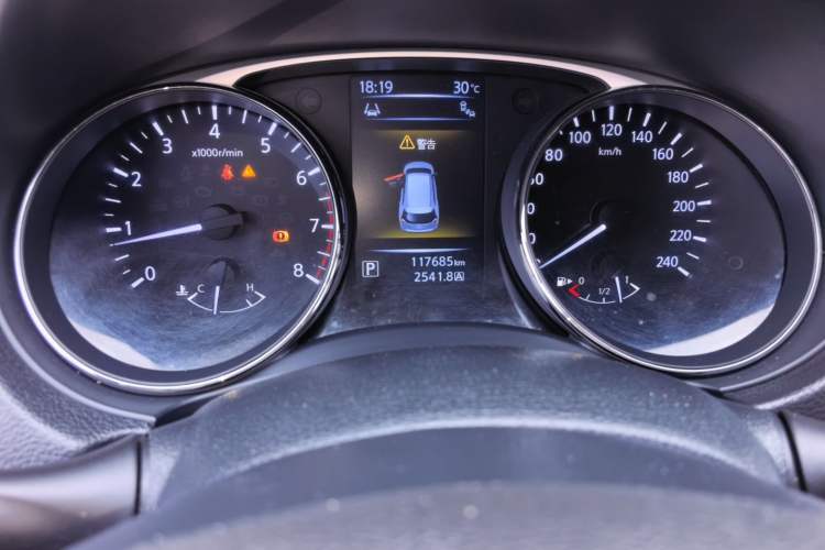 Used Nissan X-Trail 2014 2.5L CVT Luxury Edition 4WD Instrument Cluster