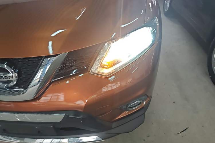 Used Nissan X-Trail 2014 2.0L CVT Comfort Edition 2WD Left Front Headlight