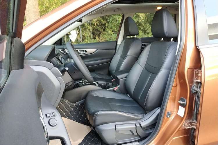 Used Nissan X-Trail 2014 2.0L CVT Comfort Edition 2WD Left Front Seat