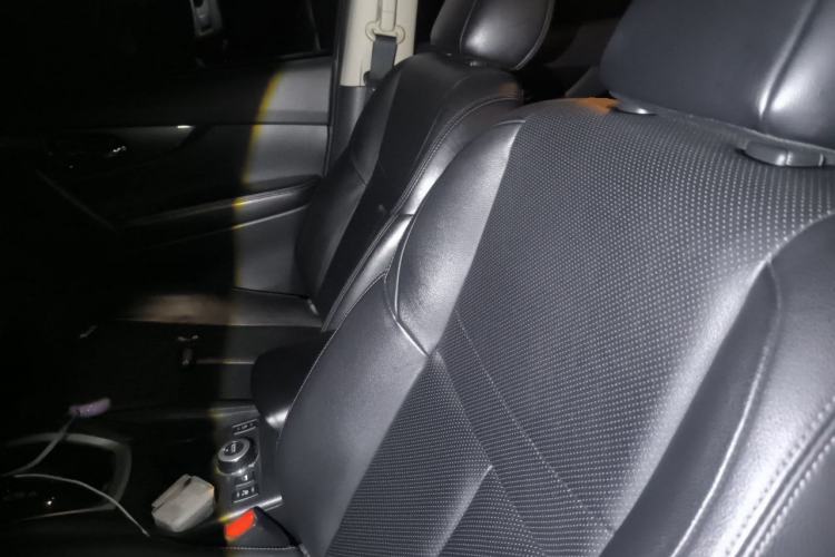 Used Nissan X-Trail 2014 2.5L CVT Luxury Edition 4WD Left Front Seat