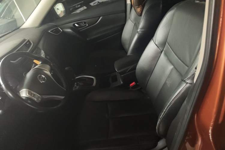 Used Nissan X-Trail 2014 2.0L CVT Comfort Edition 2WD Left Front Seat