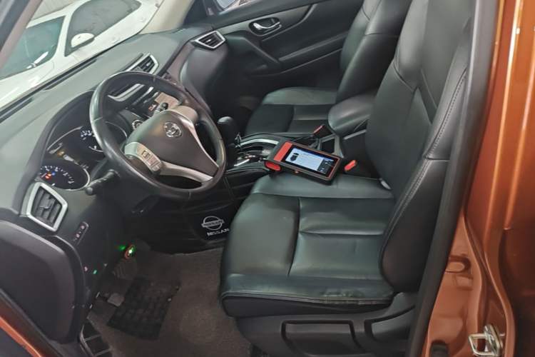 Used Nissan X-Trail 2014 2.0L CVT Comfort Edition 2WD Left Front Seat