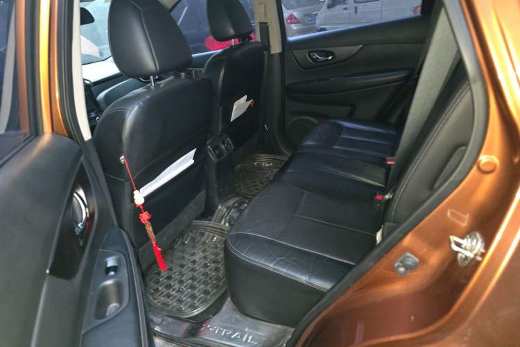 Used Nissan X-Trail 2014 2.0L CVT Comfort Edition 2WD Left Rear Seat
